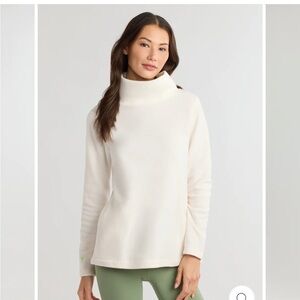 Dudley Stephens Size Small Cream Cobble Hill Turtleneck in Vello Fleece EUC